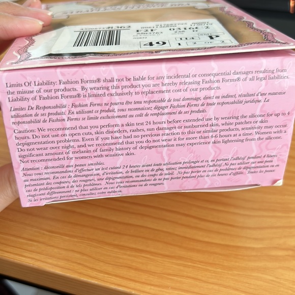 Fashion Forms Strapless Sticky Plunge Bra - Picture 10 of 10